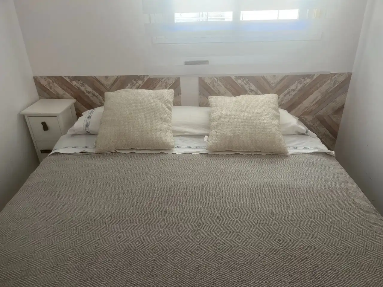 Habitación de Ático de alquiler en Vélez-Málaga con Aire acondicionado y Calefacción