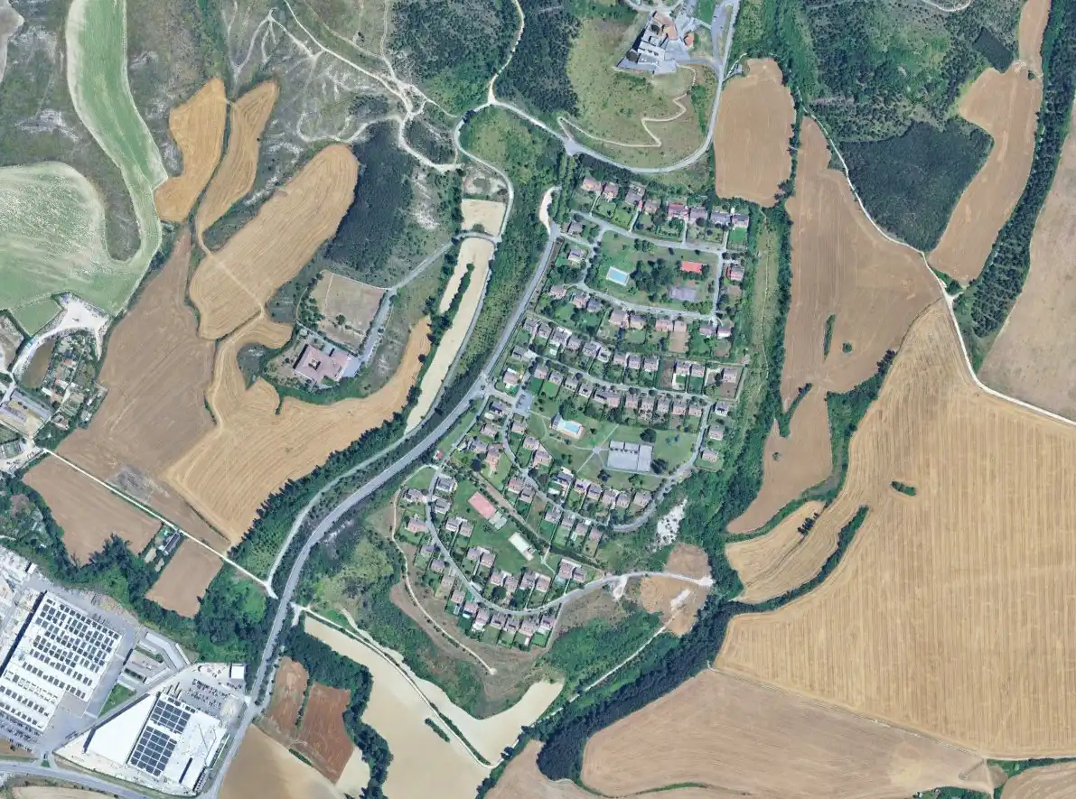 Casa o xalet en venda en Valle de Egüés / Eguesibar amb Calefacció, Jardí privat i Parquet