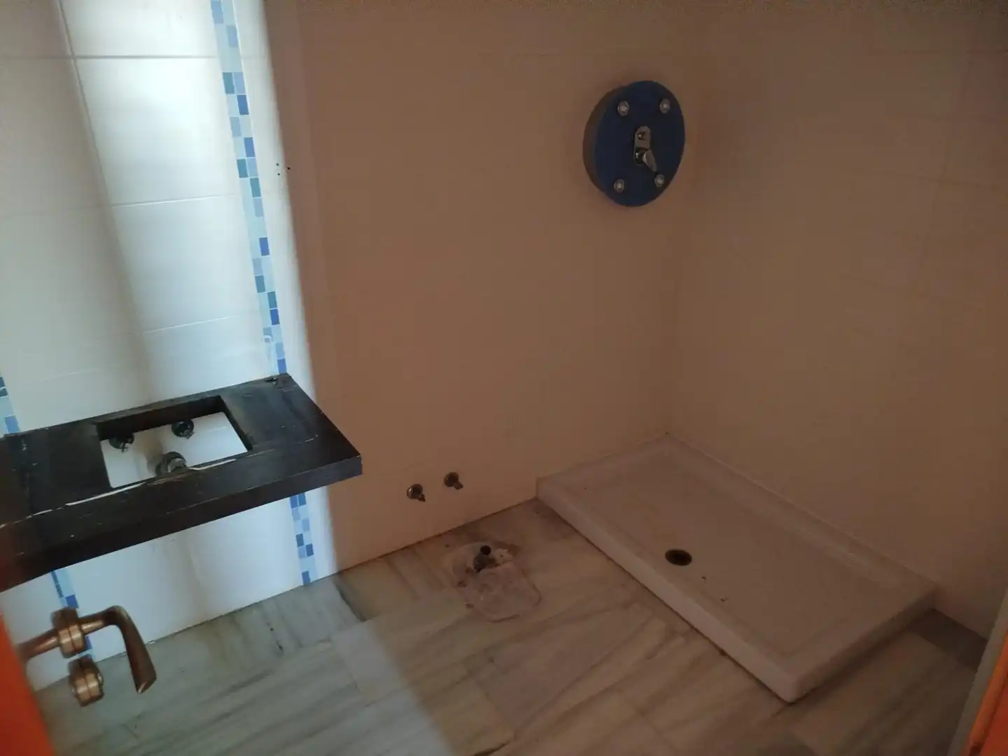 Baño de Piso en venta en Castellón de la Plana / Castelló de la Plana con Aire acondicionado, Terraza y Trastero