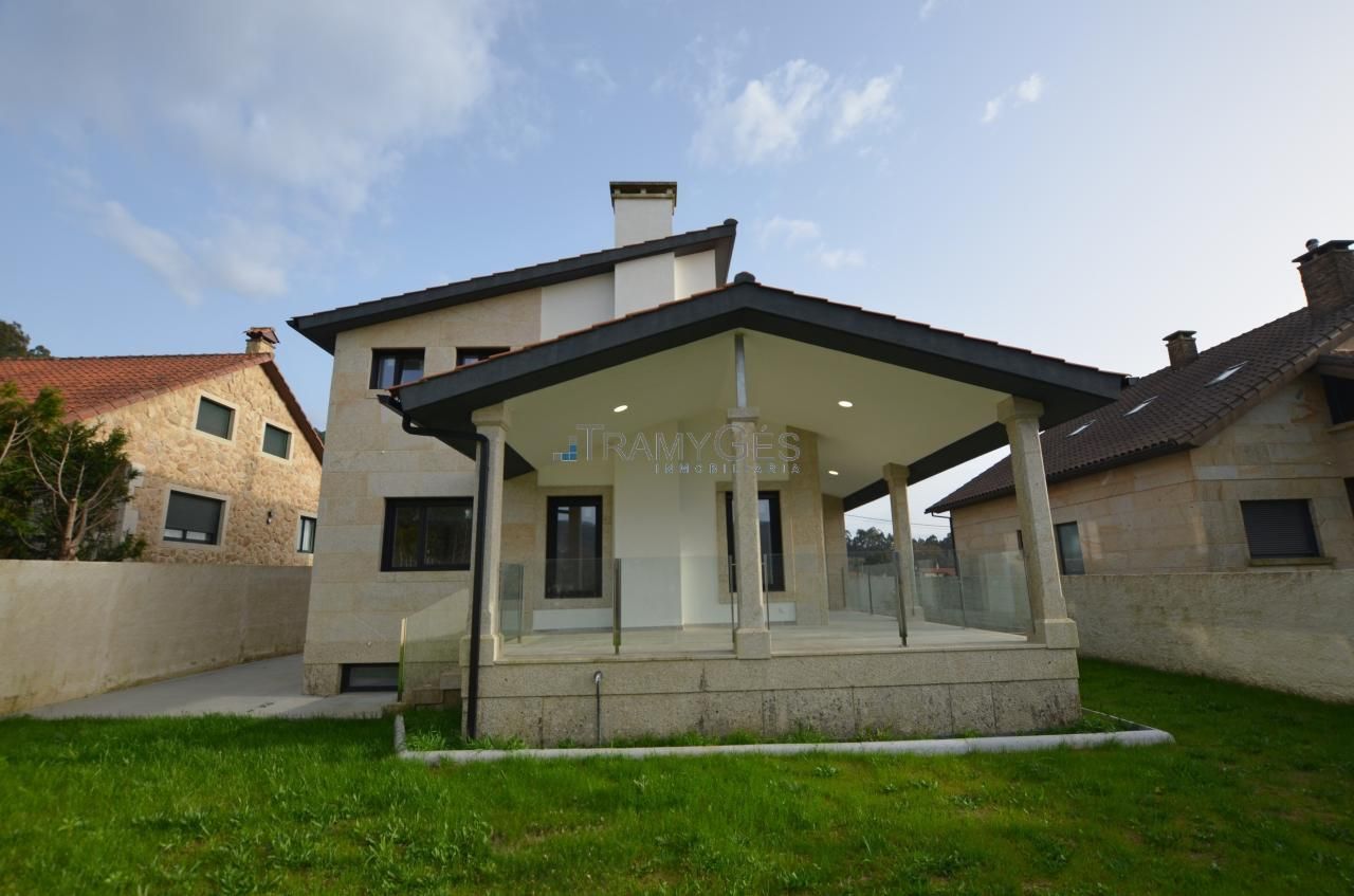 Vista exterior de Casa o chalet en venta en Tomiño con Calefacción, Jardín privado y Terraza