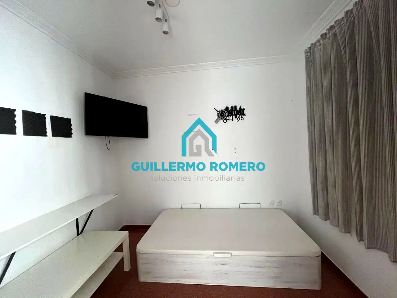 Bedroom of Houses for sale in La Puebla del Río  with Air Conditioner