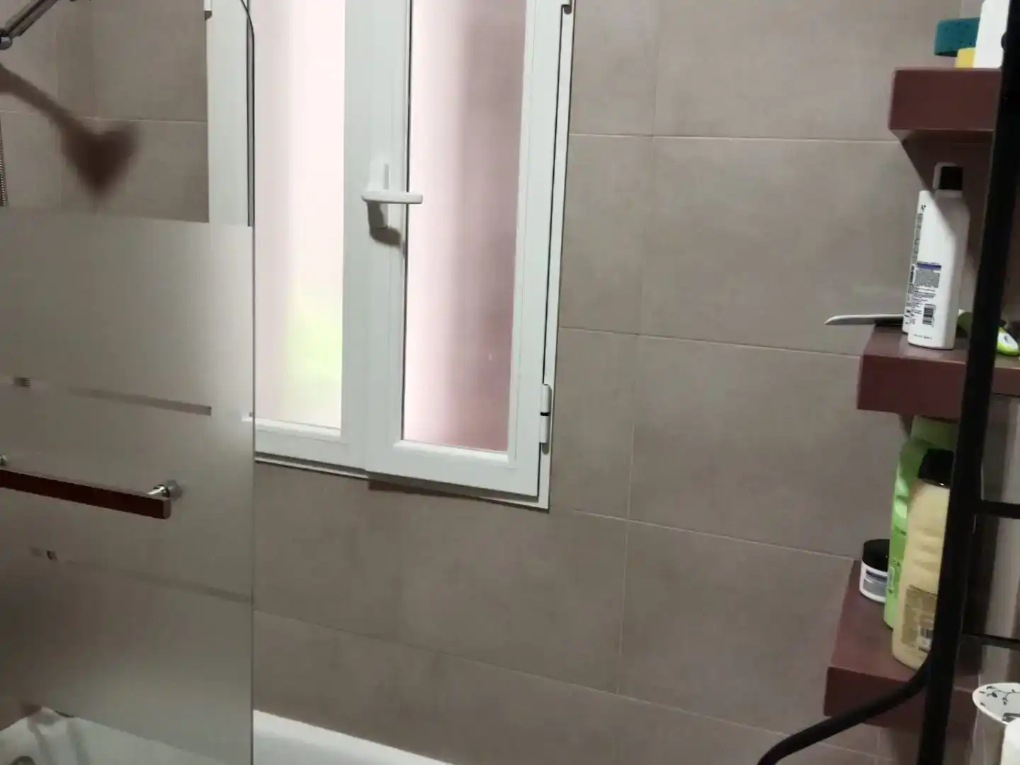 Bany de Pis en venda en La Puerta de Segura amb Aire condicionat, Moblat i Balcó