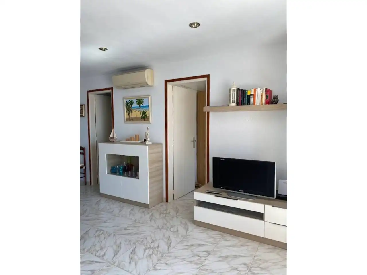 Sala de estar de Piso de alquiler en Vilanova i la Geltrú con Aire acondicionado, Calefacción y Terraza