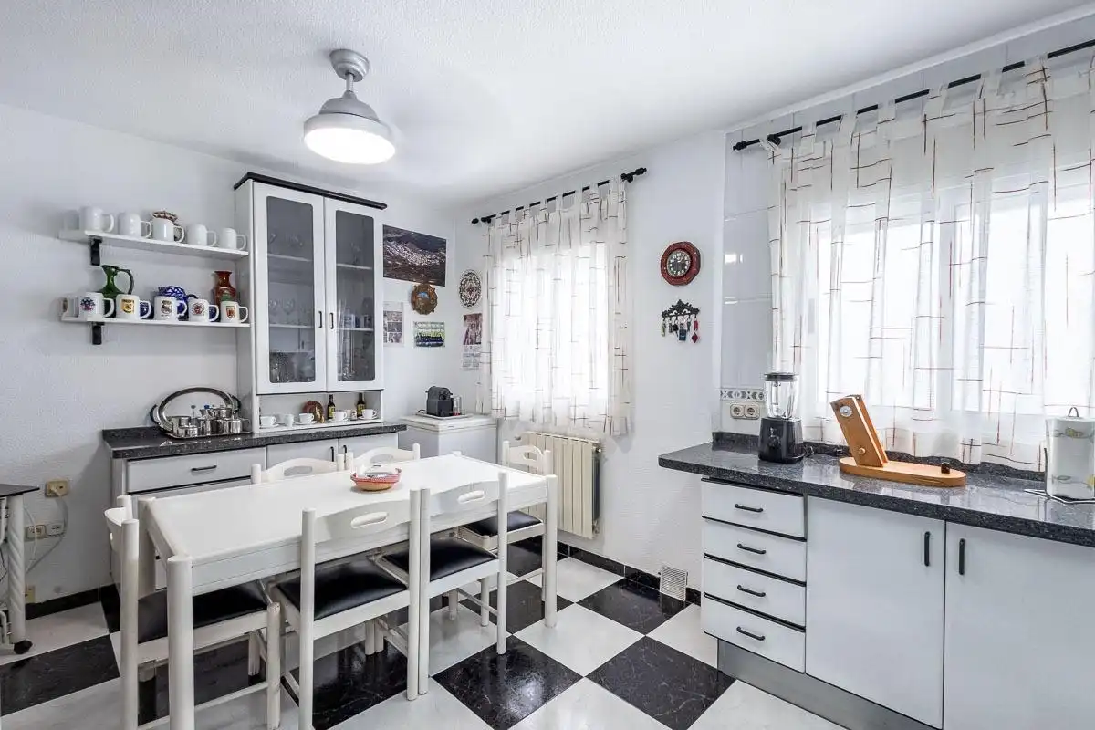 Piso con ascensor en venta en DOCTOR FERMIN GARRIDO, imagen 9