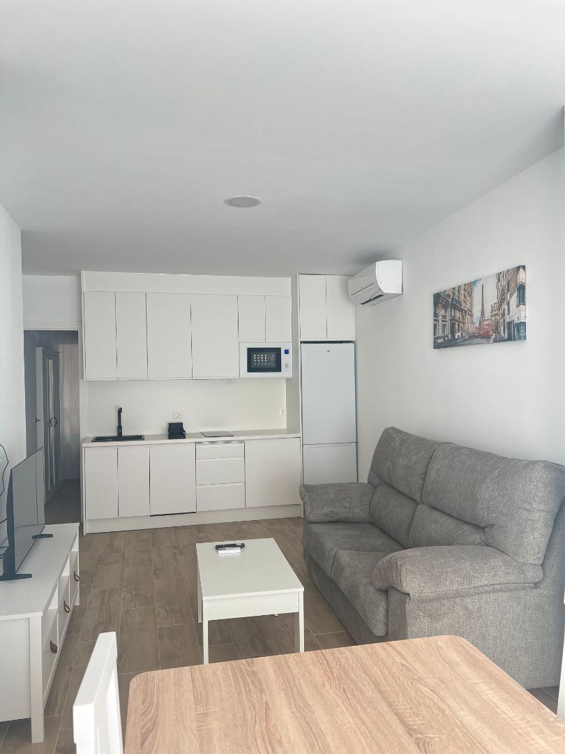 Cuina de Apartament de lloguer en Ciudad Real Capital amb Aire condicionat, Calefacció i Moblat