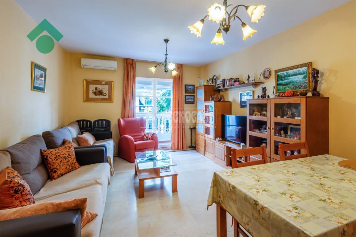 Living room of Flat for sale in Vélez-Málaga  with Air Conditioner, Terrace and Balcony