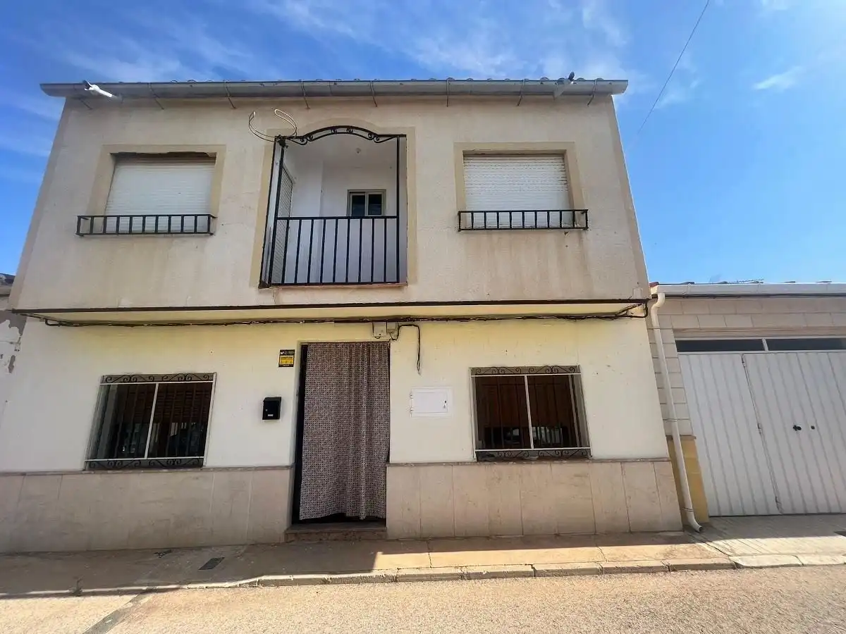 Vista exterior de Piso en venta en Torrenueva con Terraza