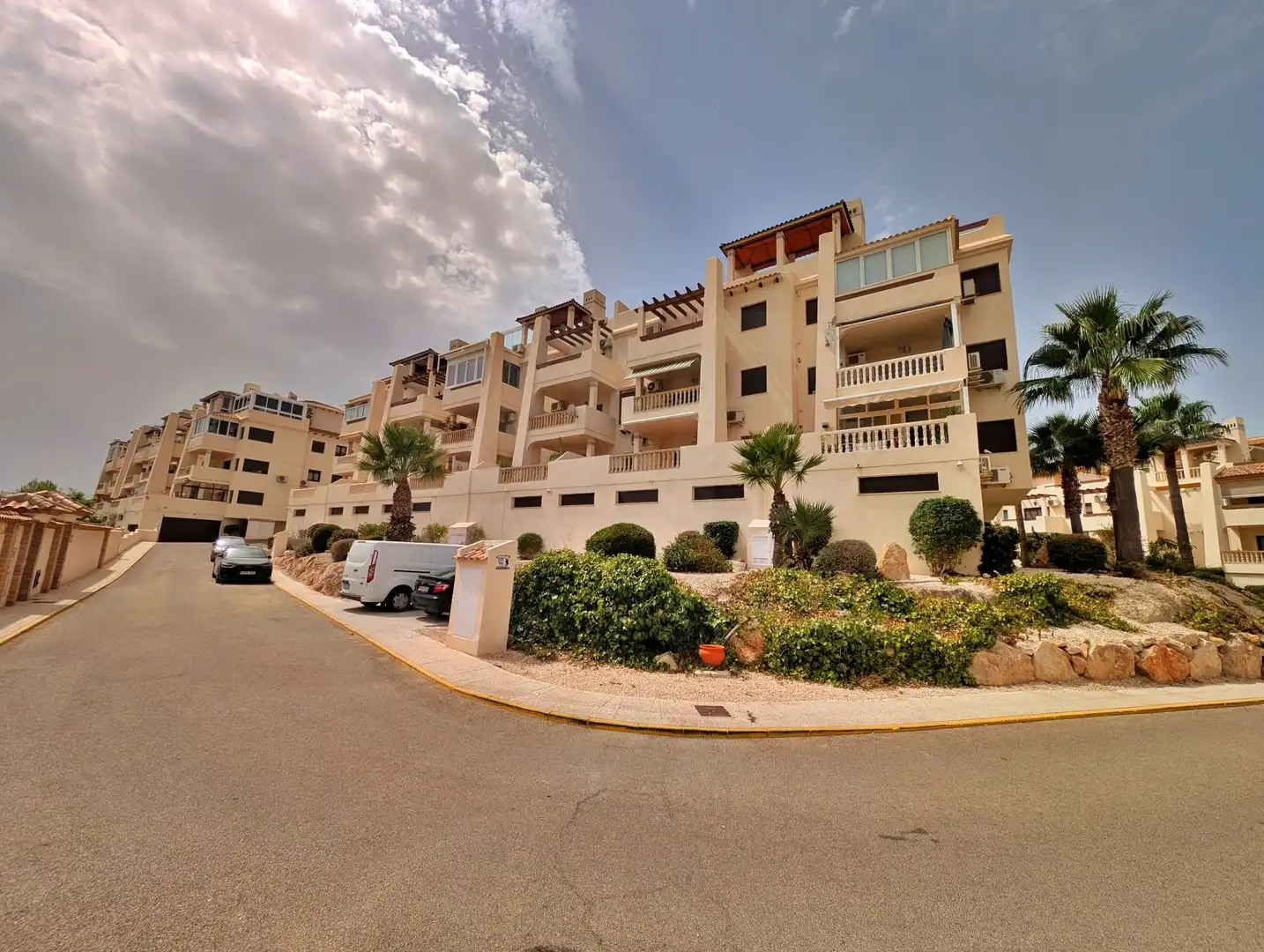 Flat with pool for sale in Avenida Ramblas de Oleza 19 19, imagen 7