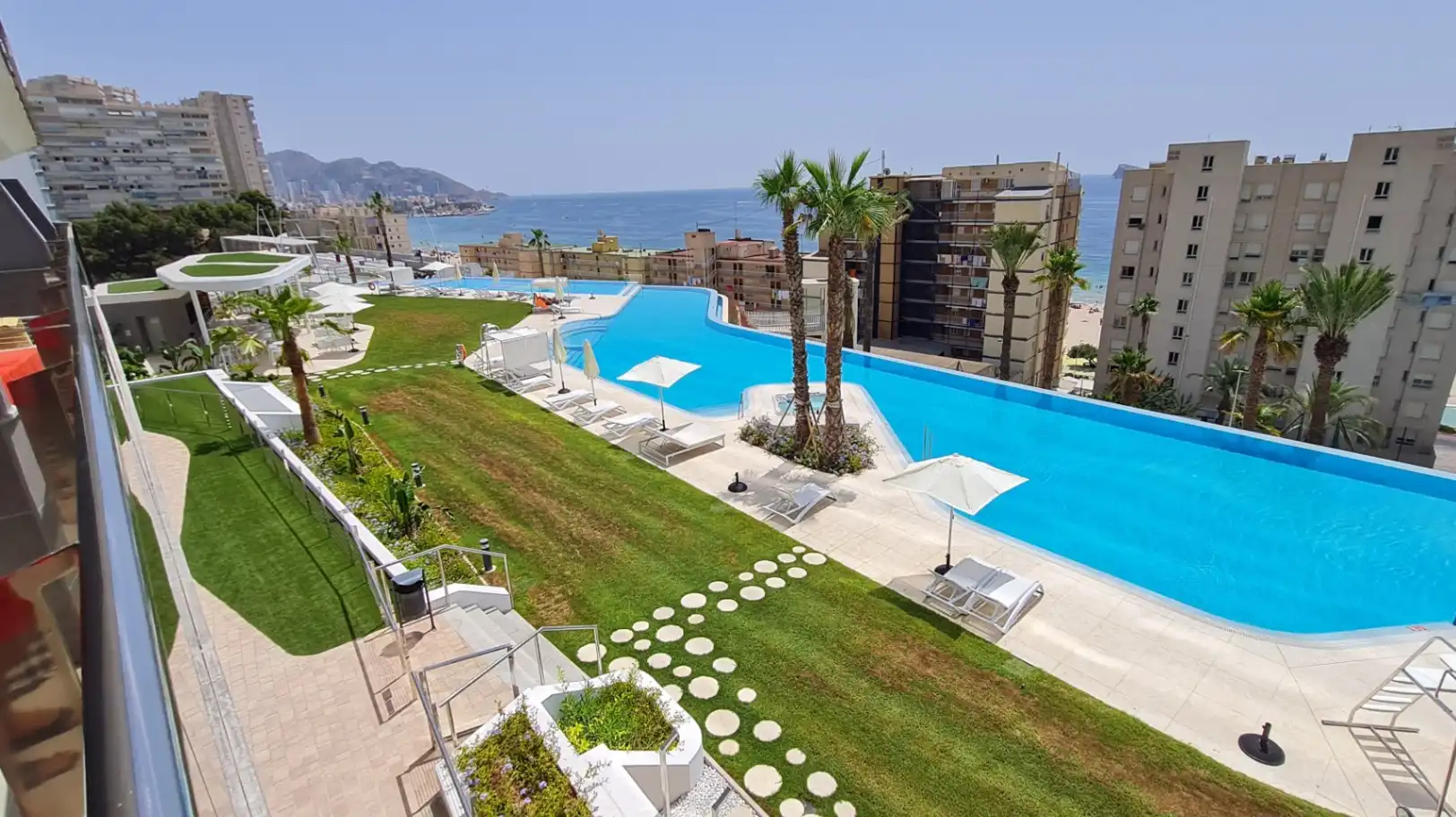 Piscina de Ático en venta en Benidorm con Aire acondicionado, Calefacción y Terraza