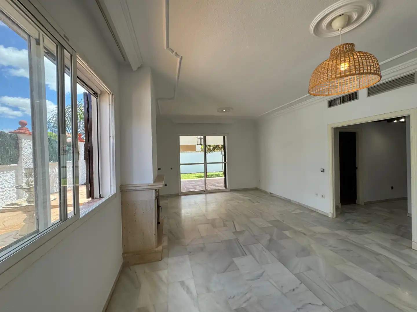Casa o chalet de alquiler en Espartinas con Aire acondicionado, Calefacción y Jardín privado