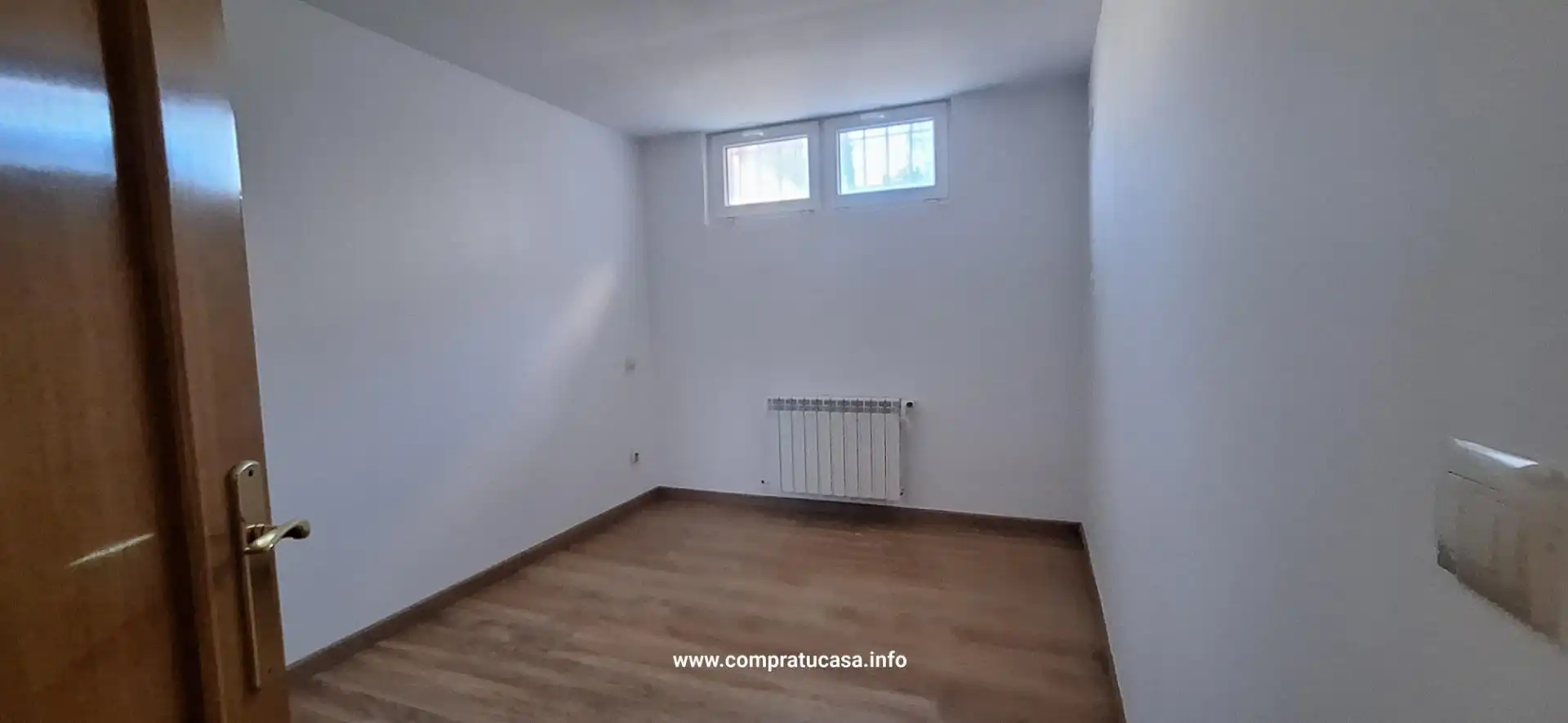 Casa adosada en venta en Calle MISTRAL, Encinillas