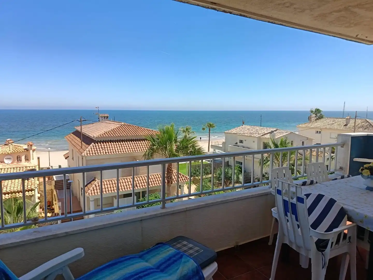 Terrassa de Apartament en venda en Miramar amb Terrassa, Moblat i Piscina comunitària