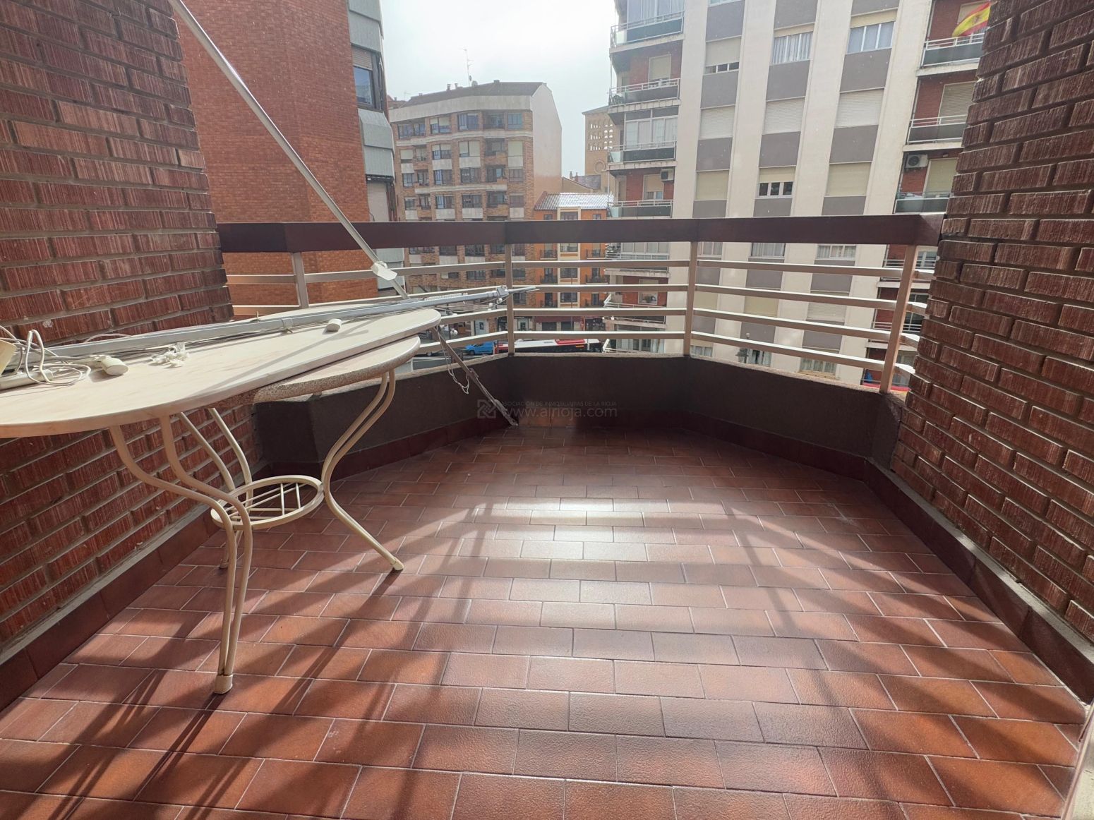 Terrassa de Pis en venda en  Logroño amb Aire condicionat, Calefacció i Parquet
