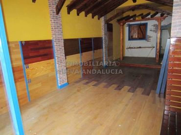 Local comercial de lloguer a Nueva Andalucía