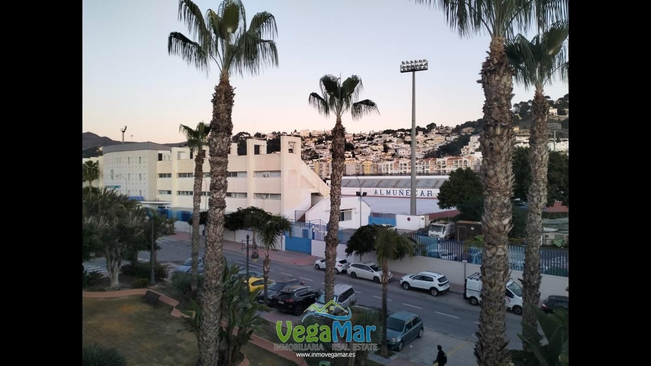 Vista exterior de Piso en venta en Almuñécar con Terraza