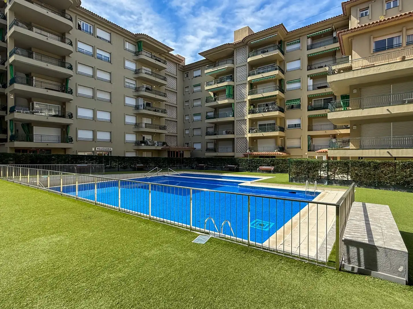 Swimming pool of Apartments for sale in Castell d'Aro, Platja d'Aro i s'Agaró  with Air Conditioner, Heating and Terrace