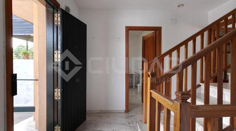 Foto 2 de Casa adosada en venda a Barrio Alto, Sevilla