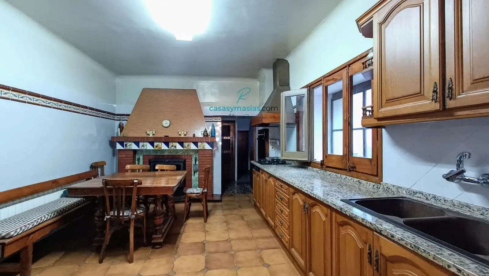 Cocina de Finca rústica de alquiler en Font-rubí con Aire acondicionado, Calefacción y Jardín privado