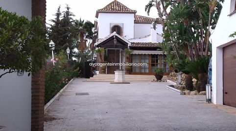 Villa en venta en Estepona, 3 dormitorios., imagen 2
