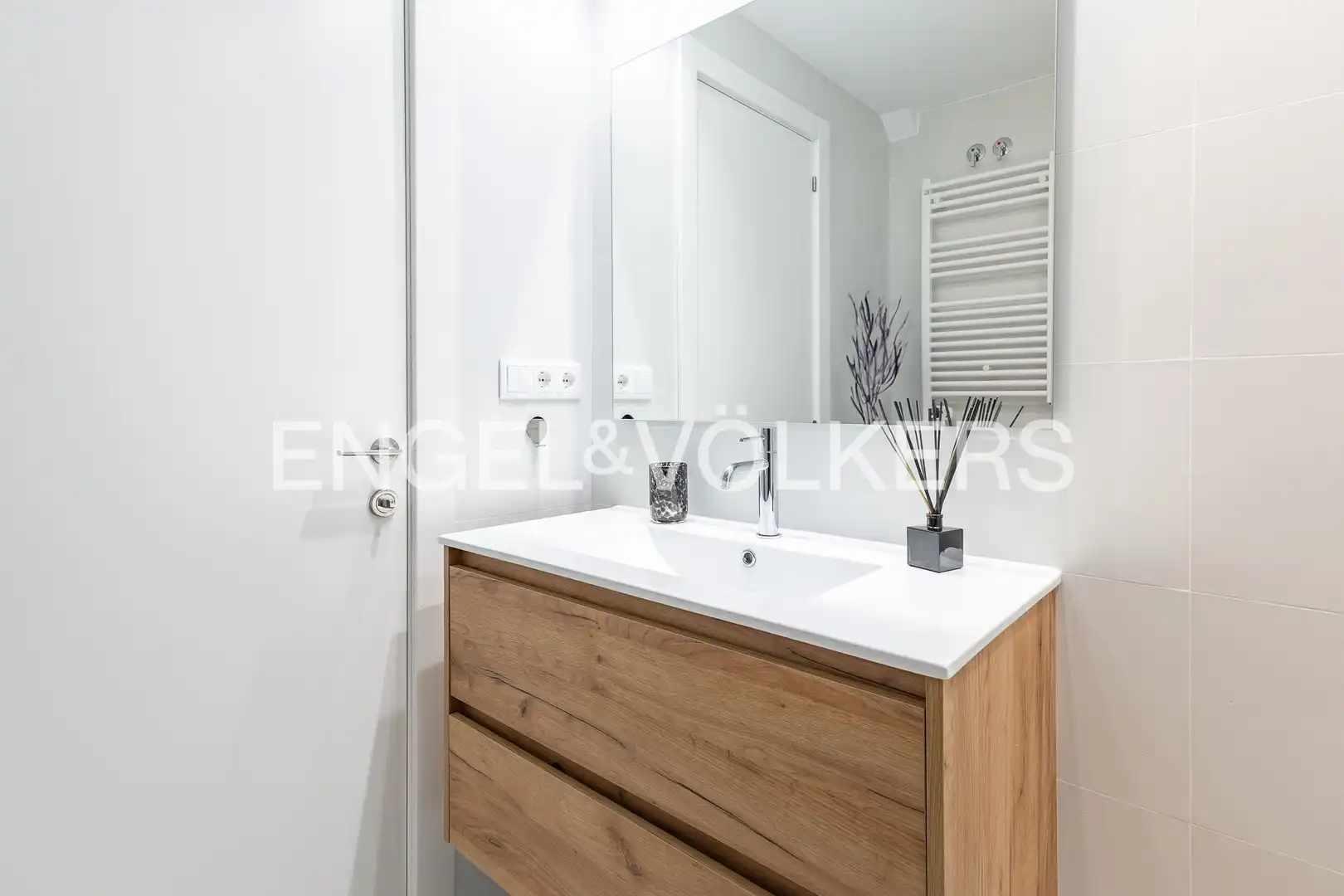 Bathroom of Flat for sale in Barcelona  with Air Conditioner, Heating and Parquet flooring