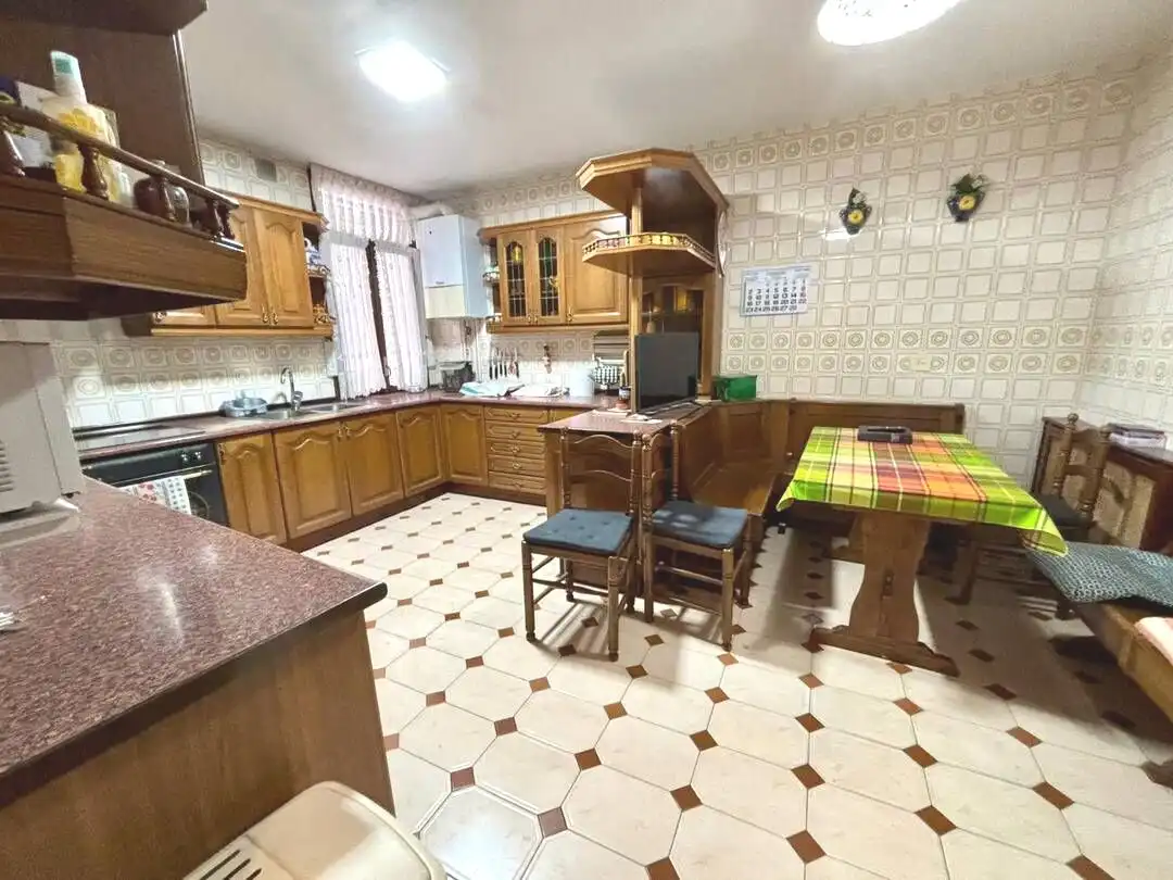 Flat for sale in Uribarri Kalea, Barrio de Uribarri