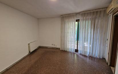 Living room of Flat for sale in L'Hospitalet de Llobregat  with Air Conditioner, Heating and Balcony