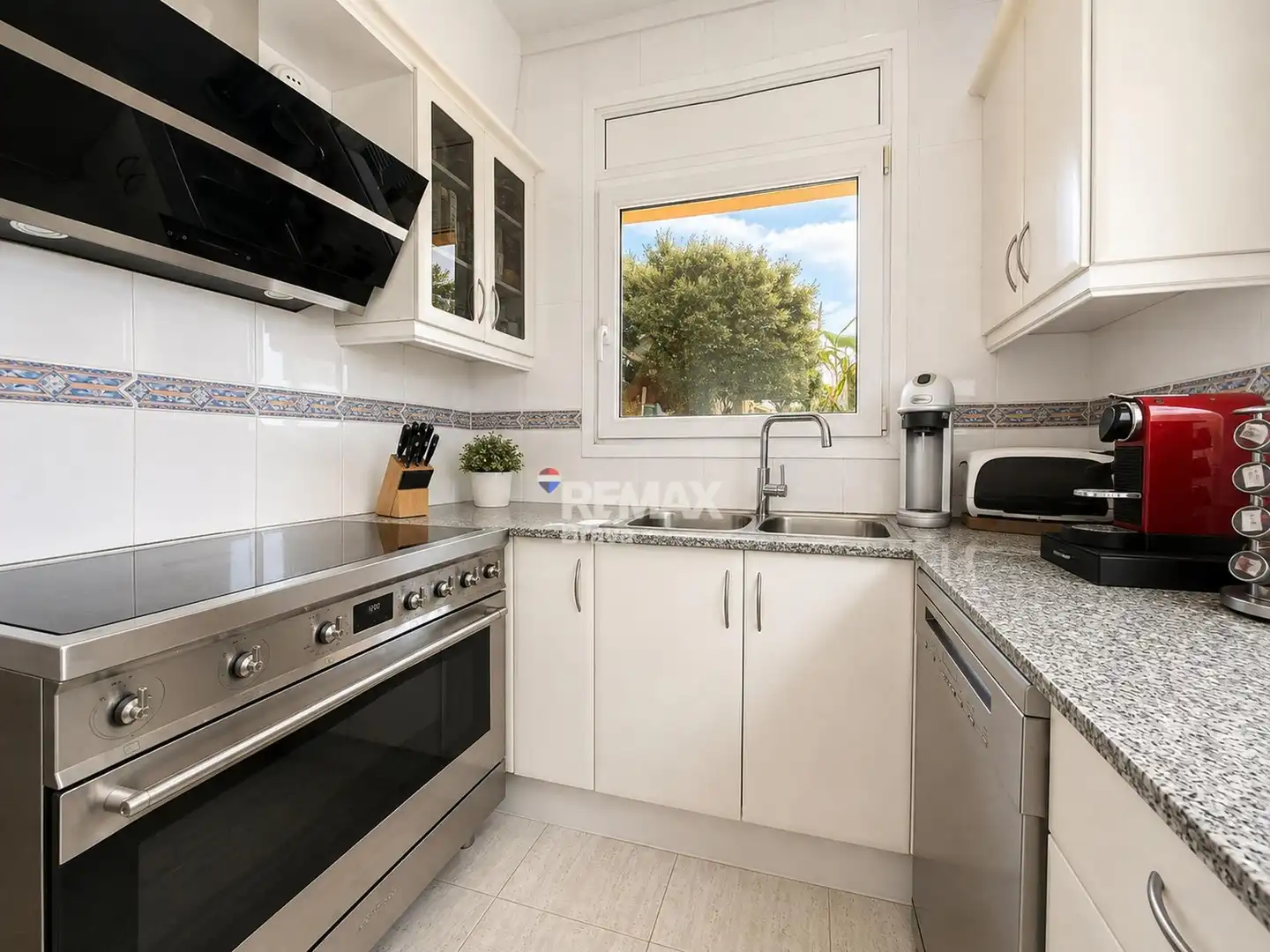 Kitchen of Houses for sale in Roses  with Air Conditioner, Heating and Private garden