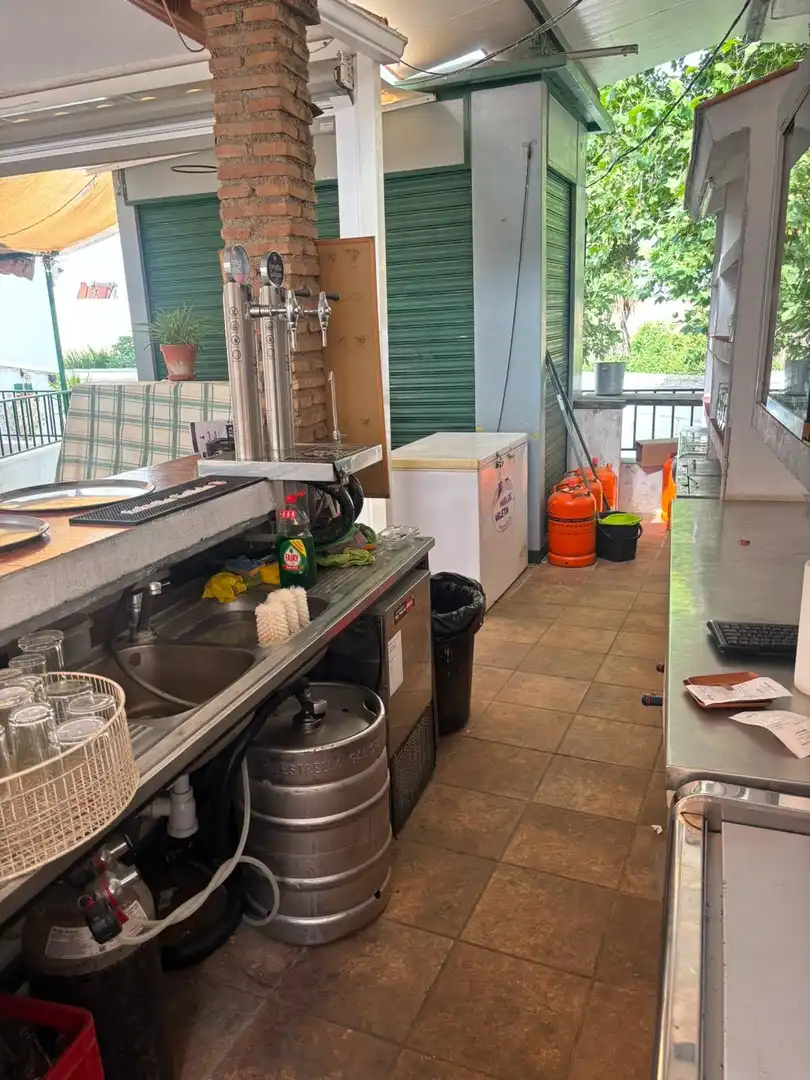 Local comercial en traspaso en Avenida Avenida Alfaguara, imagen 19