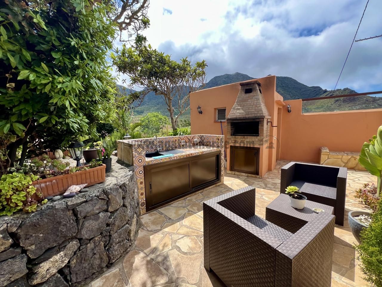 Vista exterior de Finca rústica en venda en Buenavista del Norte amb Jardí privat, Terrassa i Traster