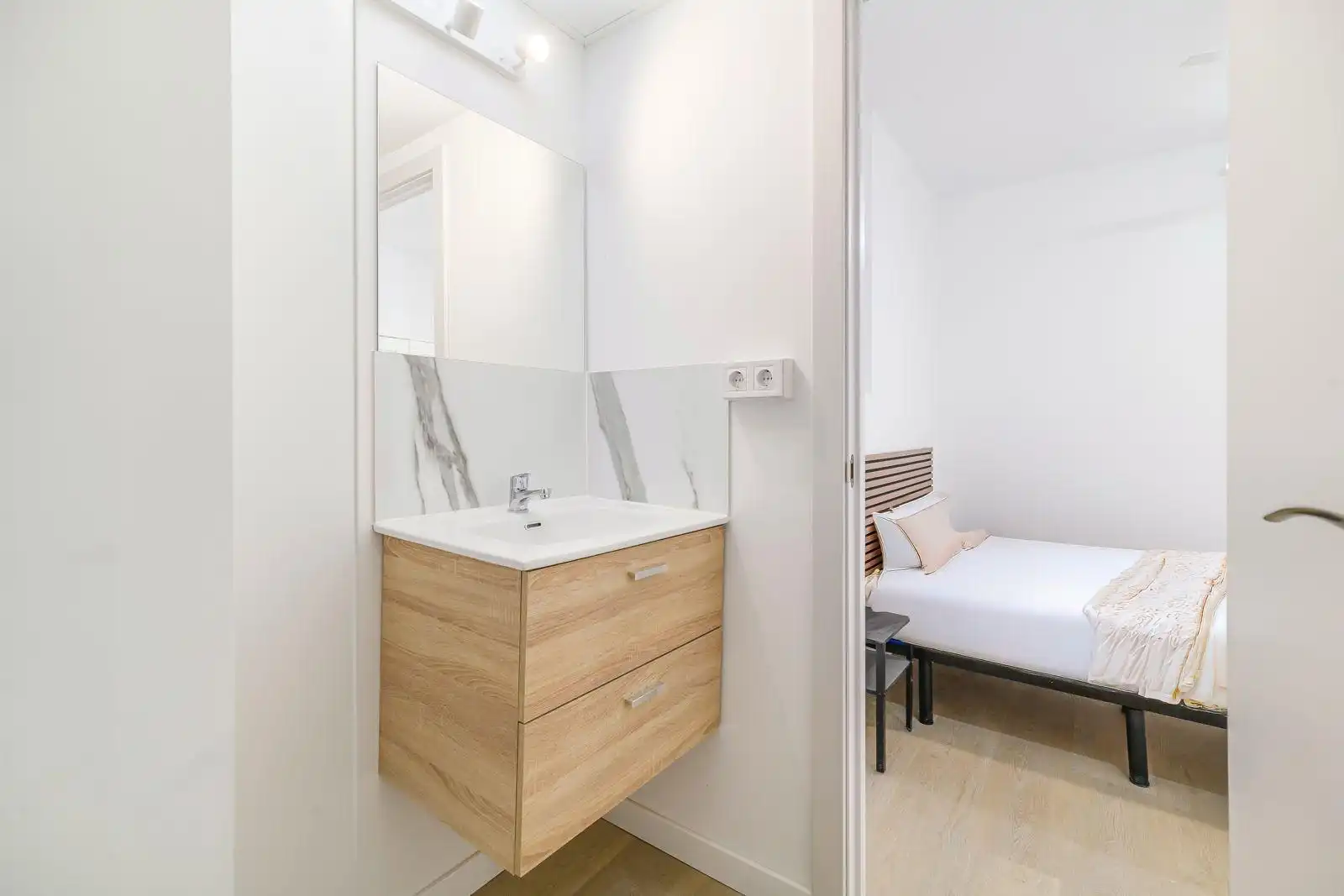 Dormitori de Oficina en venda en L'Hospitalet de Llobregat