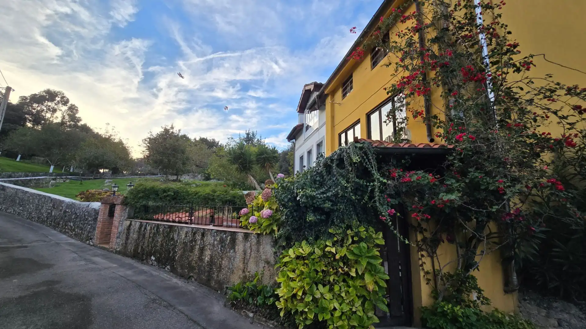 Vista exterior de Casa o chalet en venta en Llanes con Calefacción y Terraza
