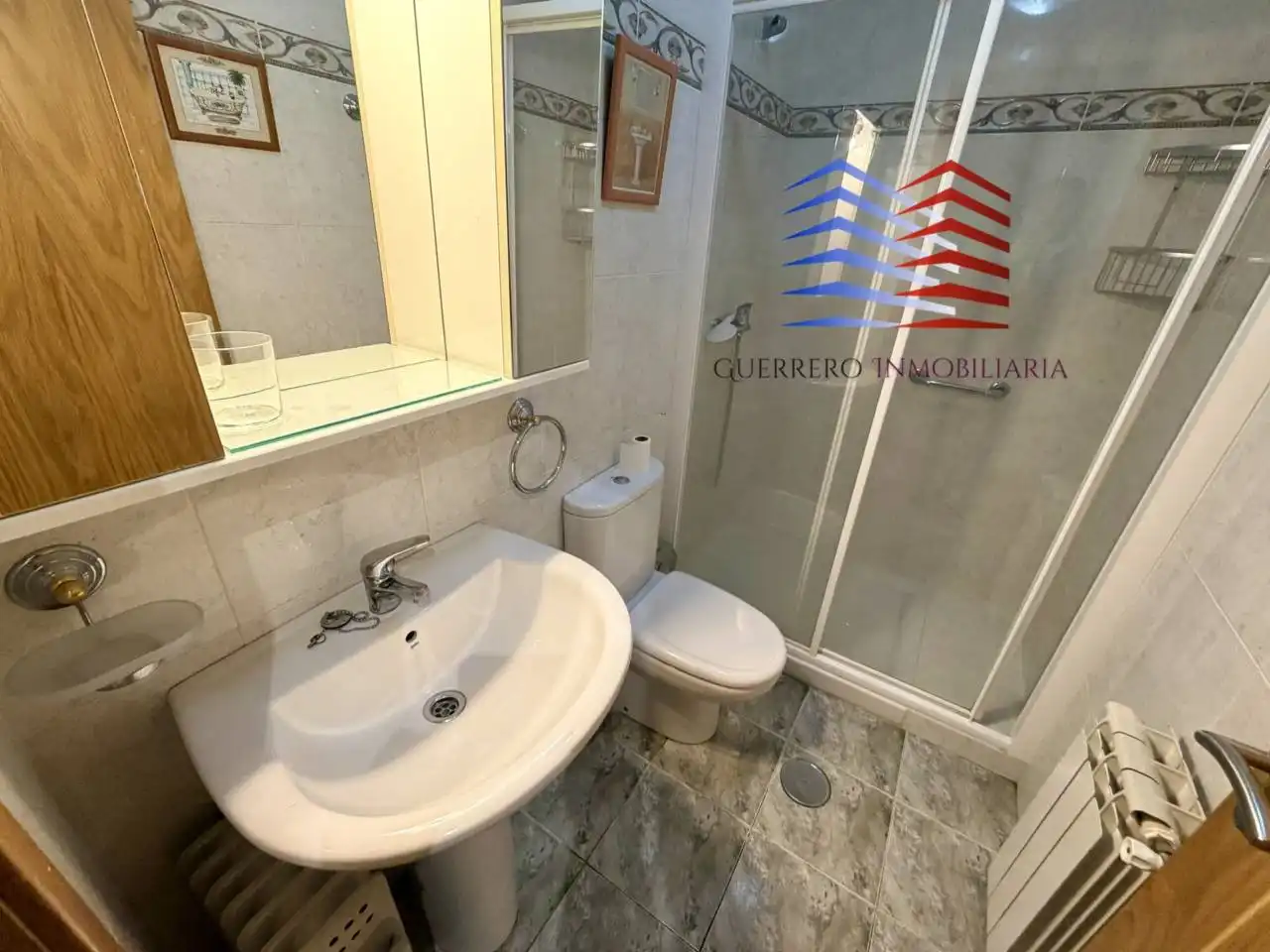 Baño de Apartamento de alquiler en Barbadás con Calefacción, Trastero y Amueblado
