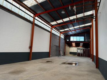 Nave industrial in affitto a Palmera
