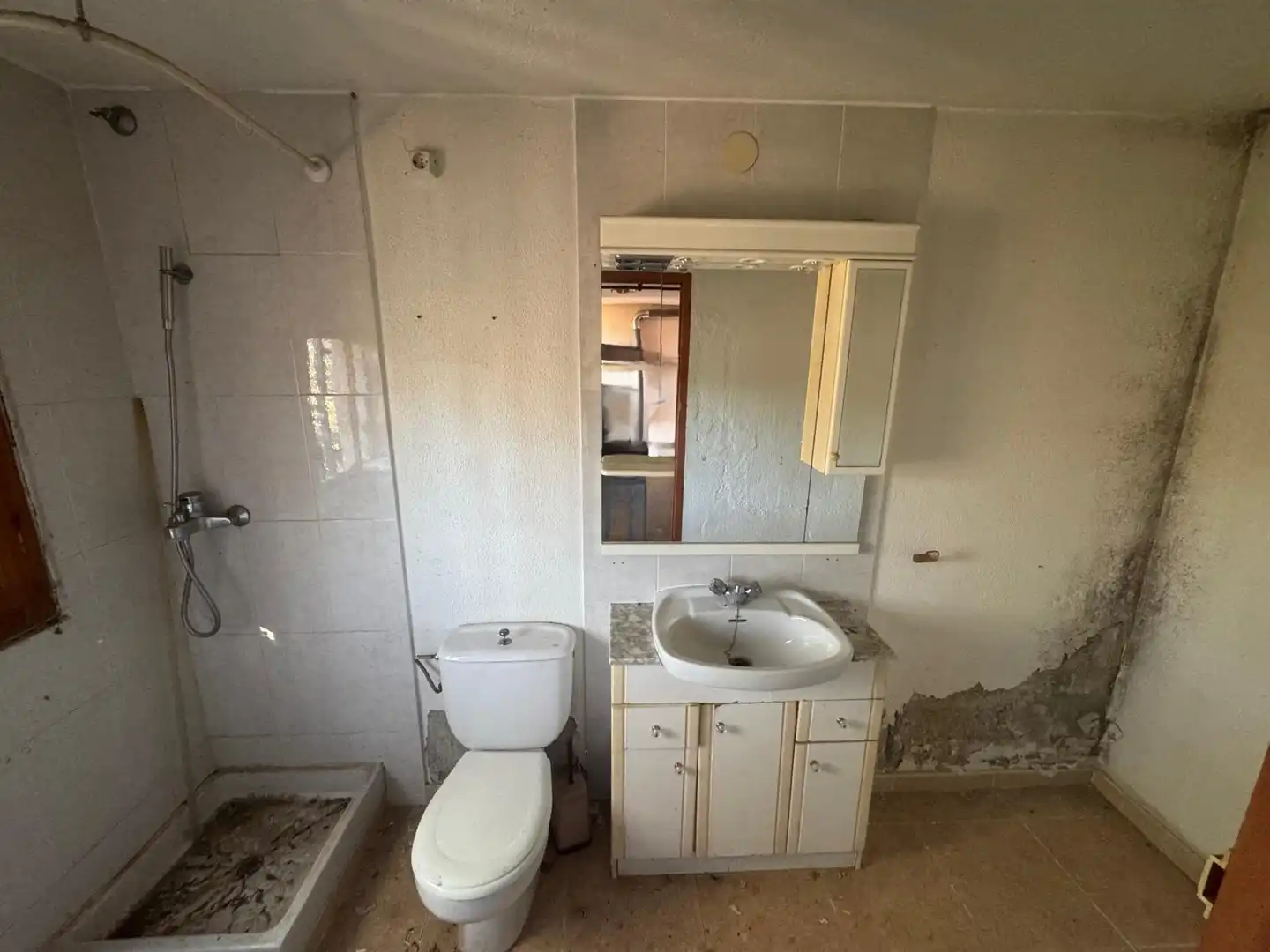 Baño de Casa o chalet en venta en Corbera de Llobregat con Calefacción, Jardín privado y Terraza