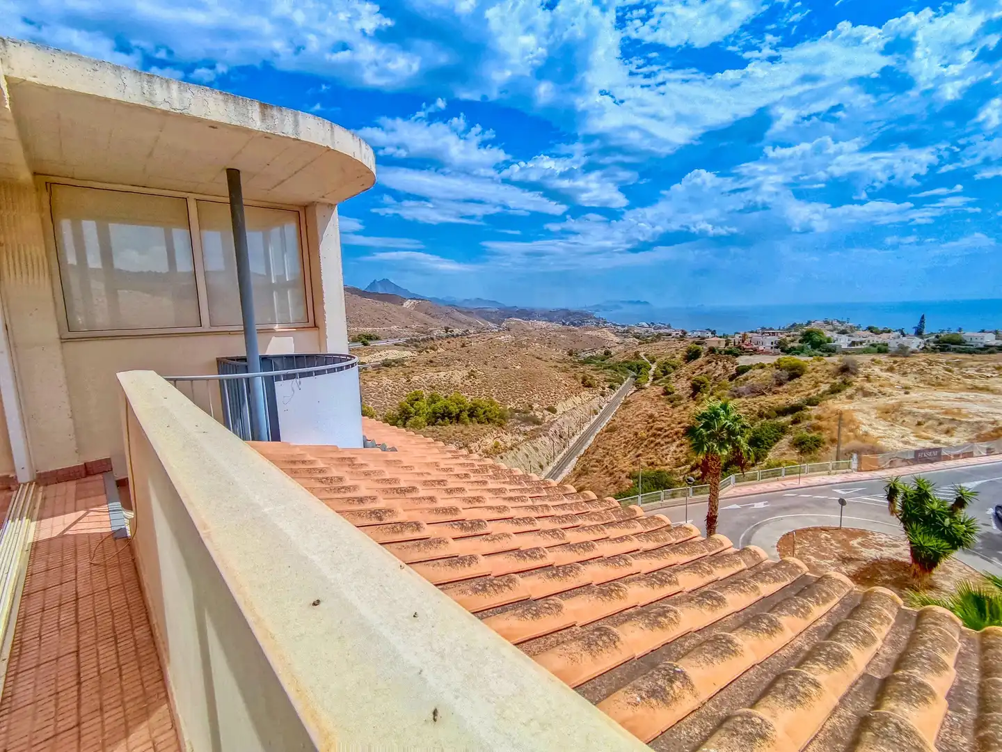 Außenansicht von Dachboden zum Verkauf in El Campello mit Klimaanlage, Heizung und Terrasse