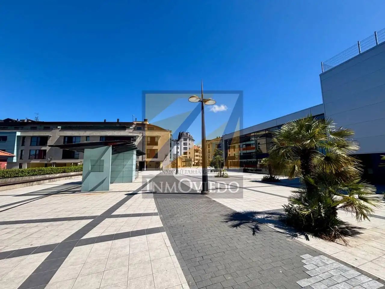 Vista exterior de Pis en venda en Oviedo  amb Calefacció i Moblat