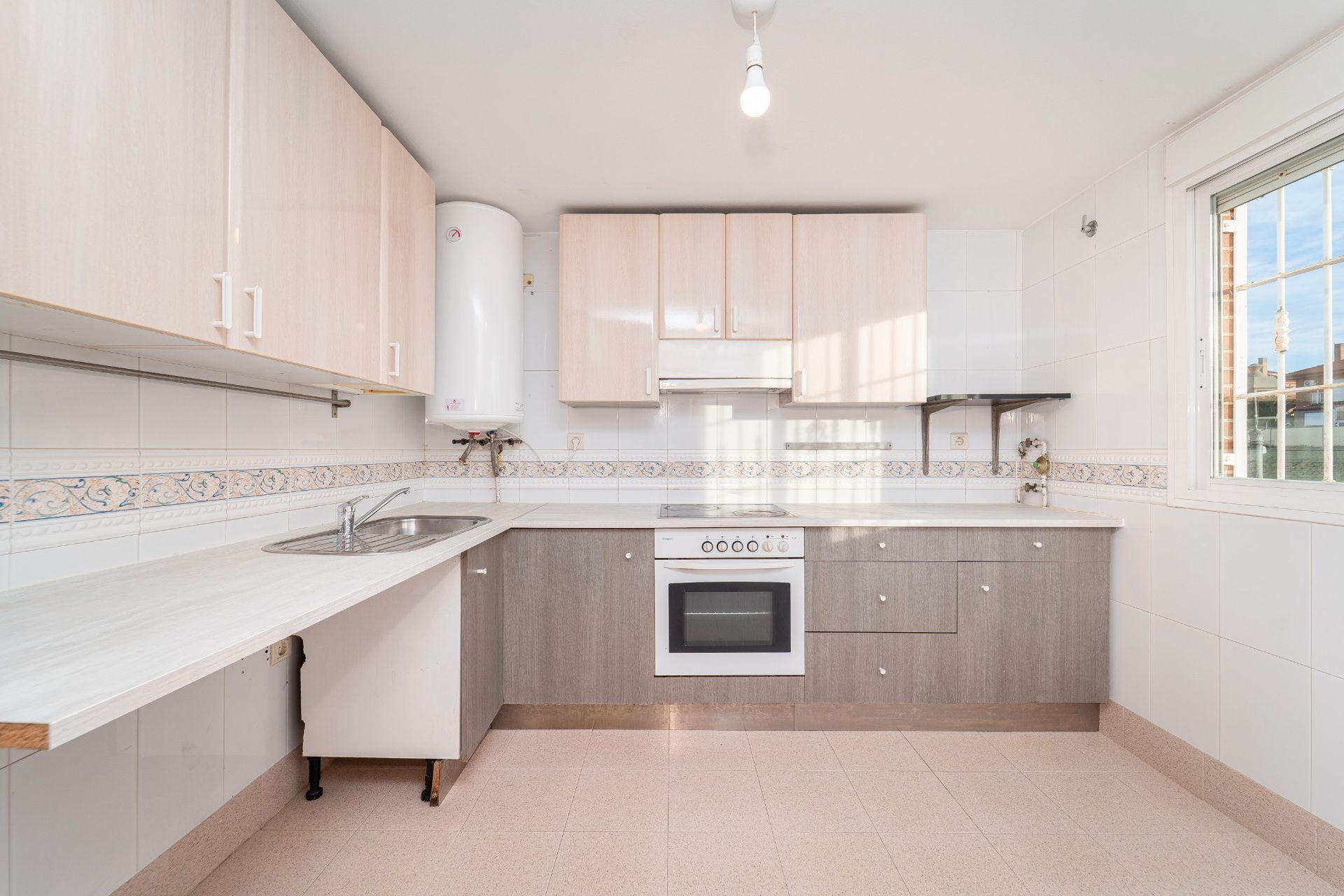 Cocina de Casa o chalet en venta en Villanueva de Perales con Calefacción, Jardín privado y Terraza