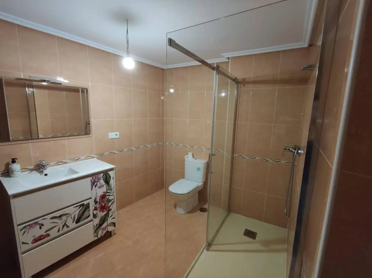 Bathroom of Flat for sale in Ponferrada  with Air Conditioner and Storage room