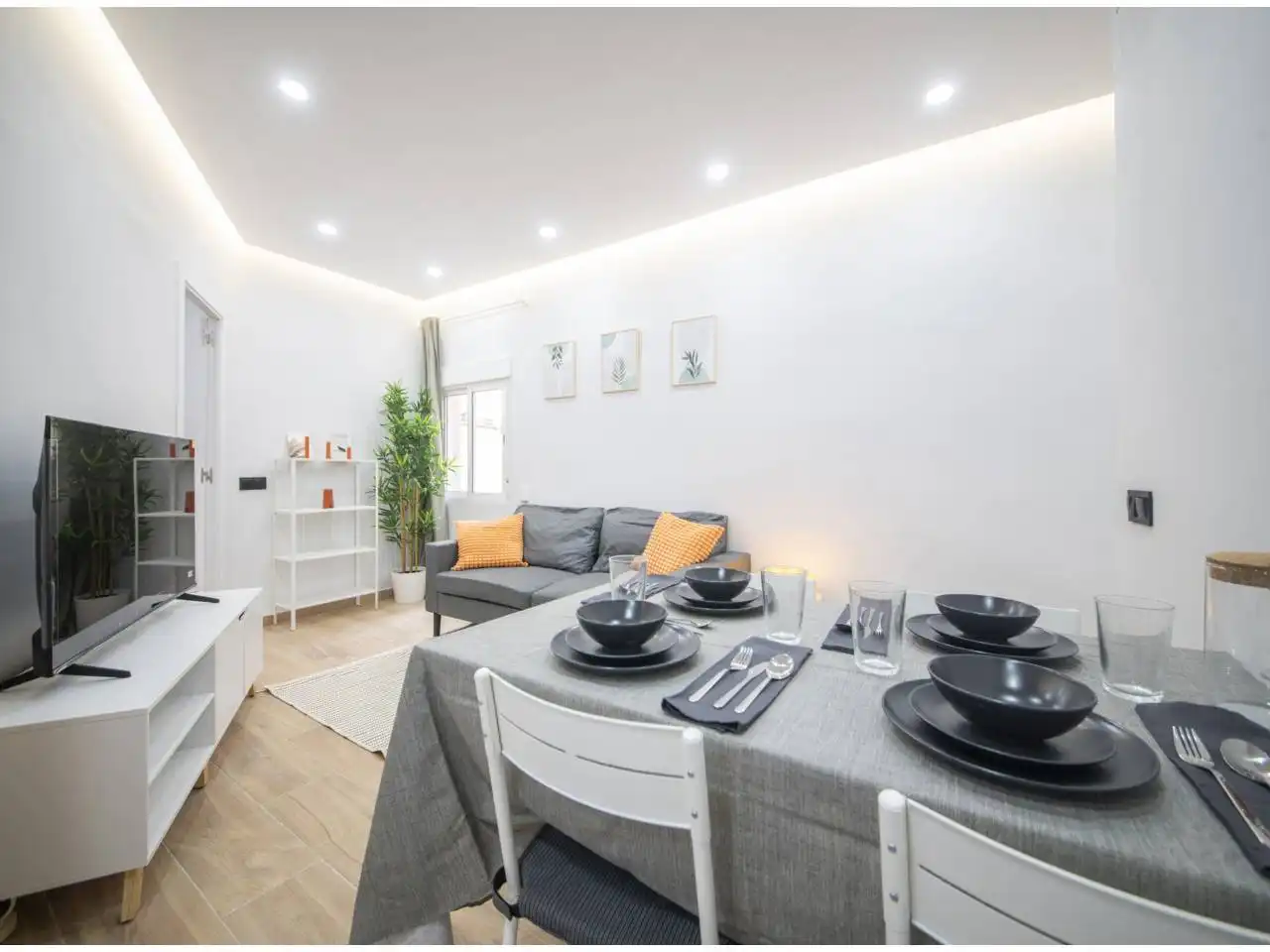 Living room of Flat for sale in Igualada  with Parquet flooring and Furnished