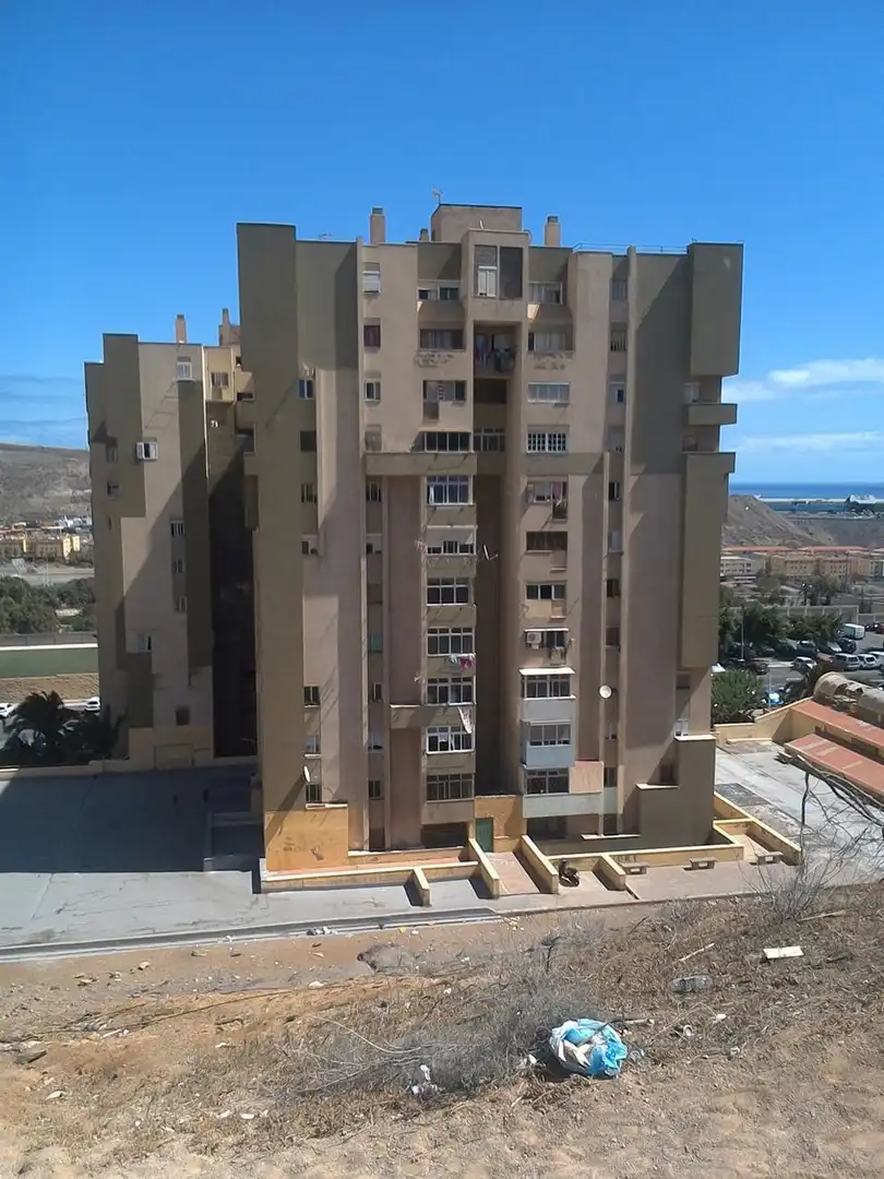 Vista exterior de Piso en venta en Telde