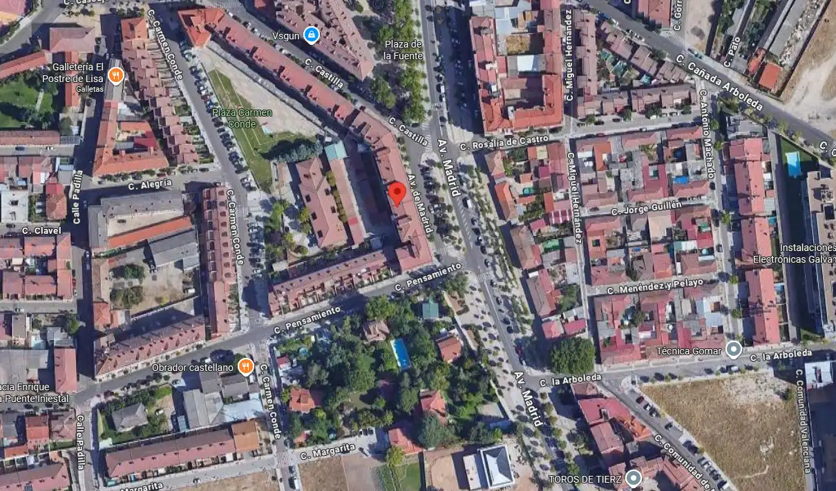 Flat for sale in Avenida Madrid 50, imagen 2