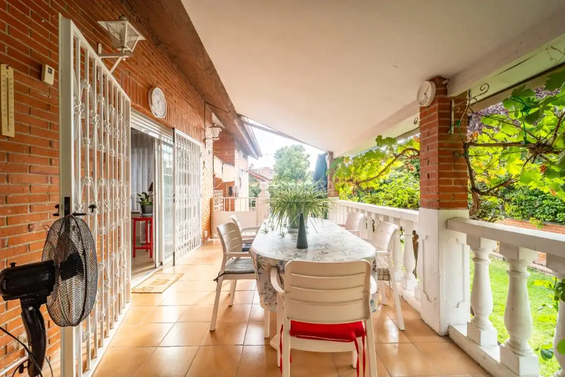 Casa bifamiliare con giardino in vendita a  Urbanizaciones, imagen 9