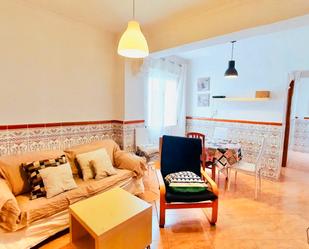 Living room of Flat to rent in  Granada Capital  with Heating, Furnished and Washing machine