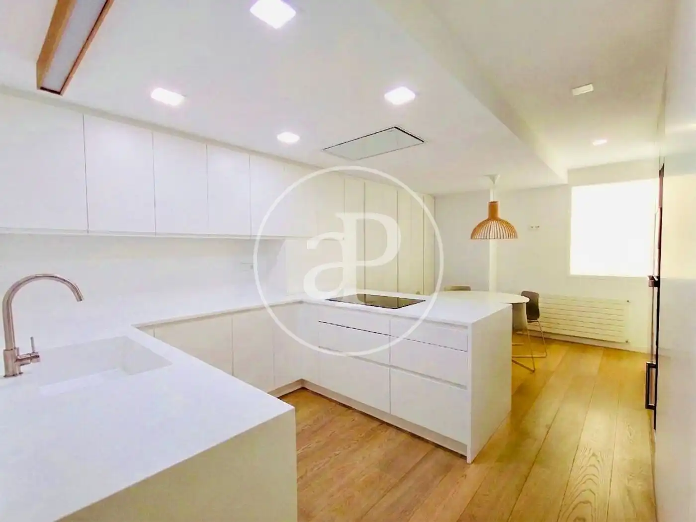 Kitchen of Flat for rent in Valencia  with Heating, Furnished and Balcony