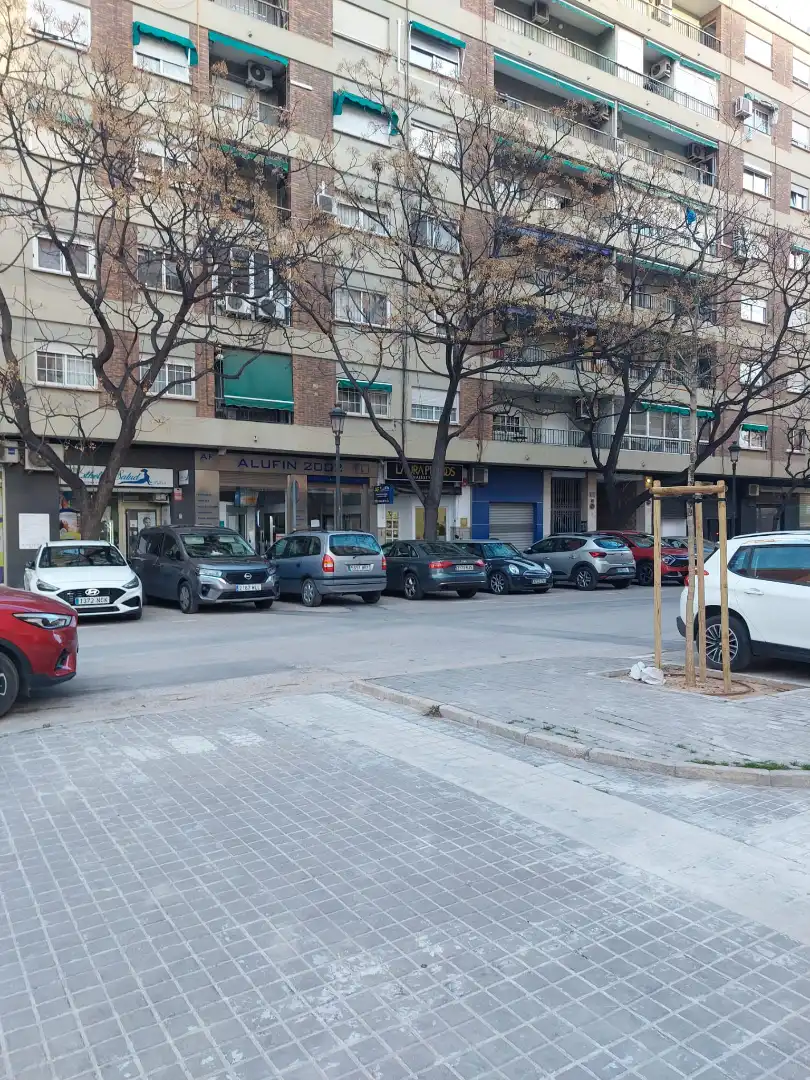 Parking de Piso en venta en Valencia con Aire acondicionado, Horno y Balcón