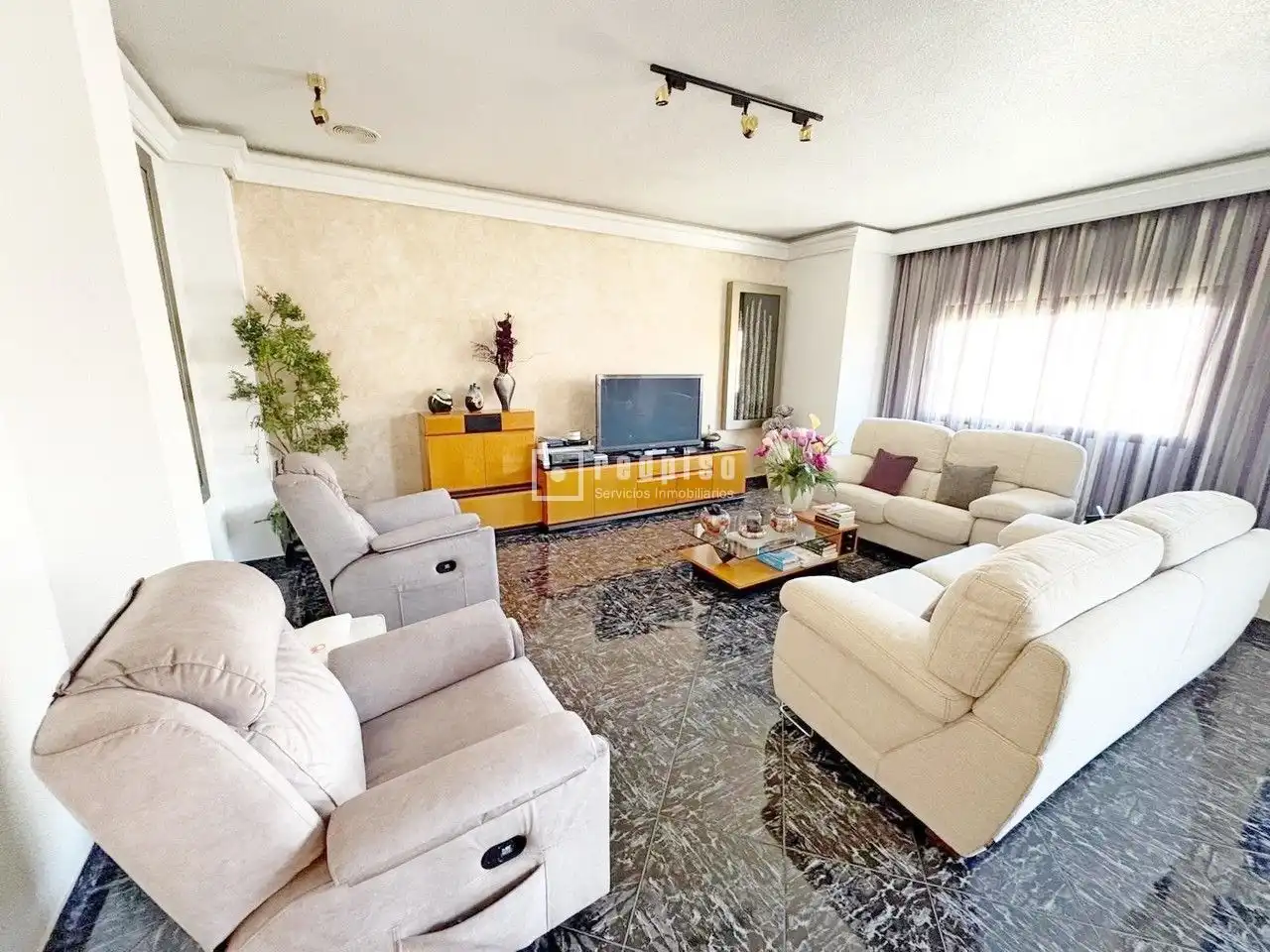 Sala d'estar de Casa o xalet en venda en Molina de Segura amb Aire condicionat, Terrassa i Traster