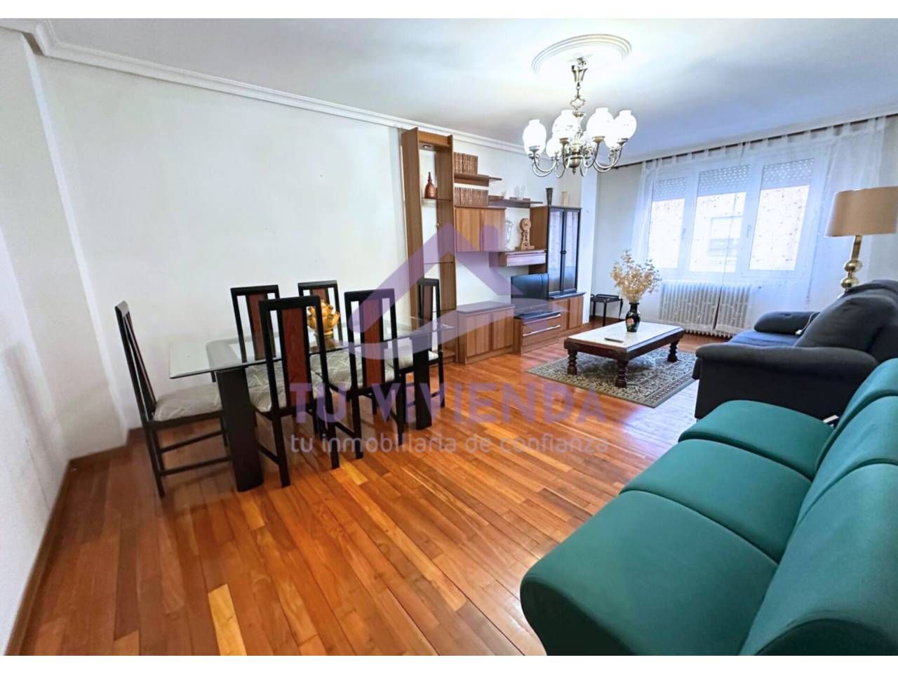 Wohnzimmer von Wohnung zur Miete in Saldaña