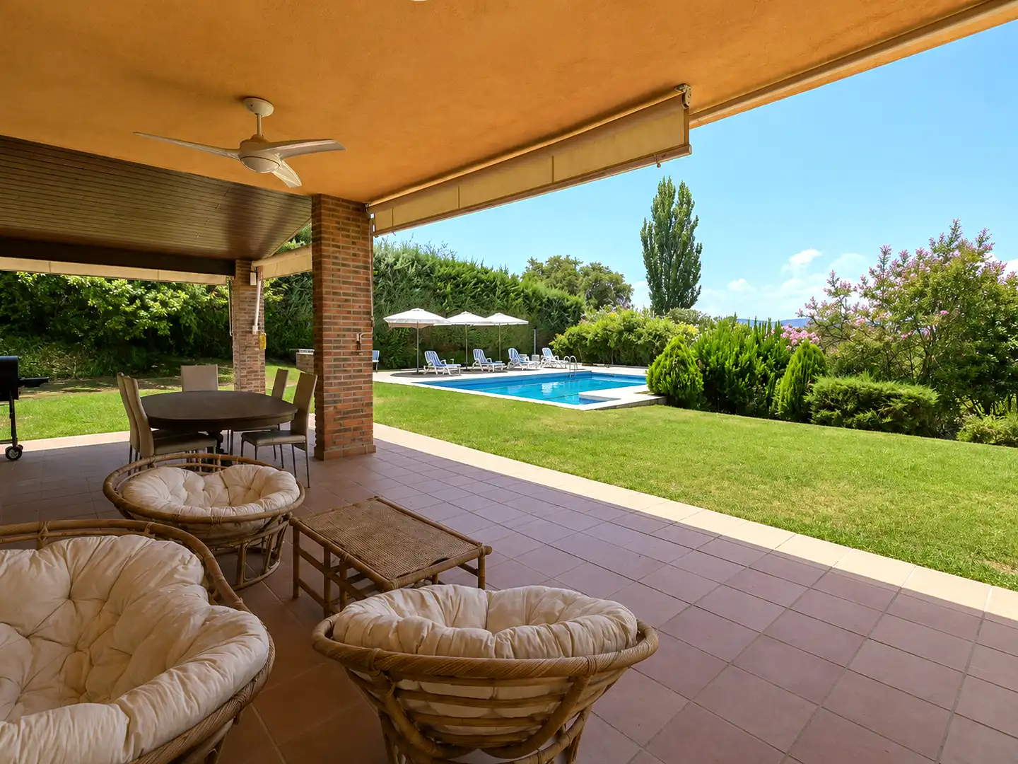 Terraza de Casa o chalet de alquiler con opción a compra en Ciudalcampo con Aire acondicionado, Calefacción y Jardín privado
