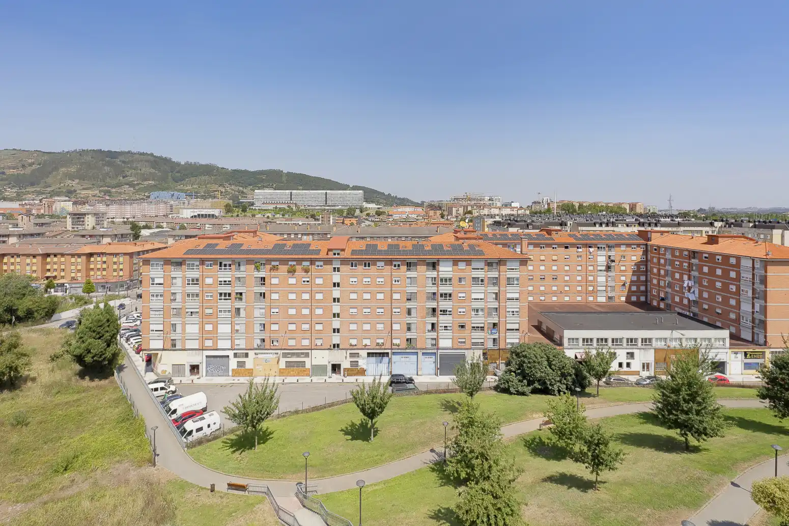 Vista exterior de Piso en venta en Oviedo  con Calefacción y Trastero