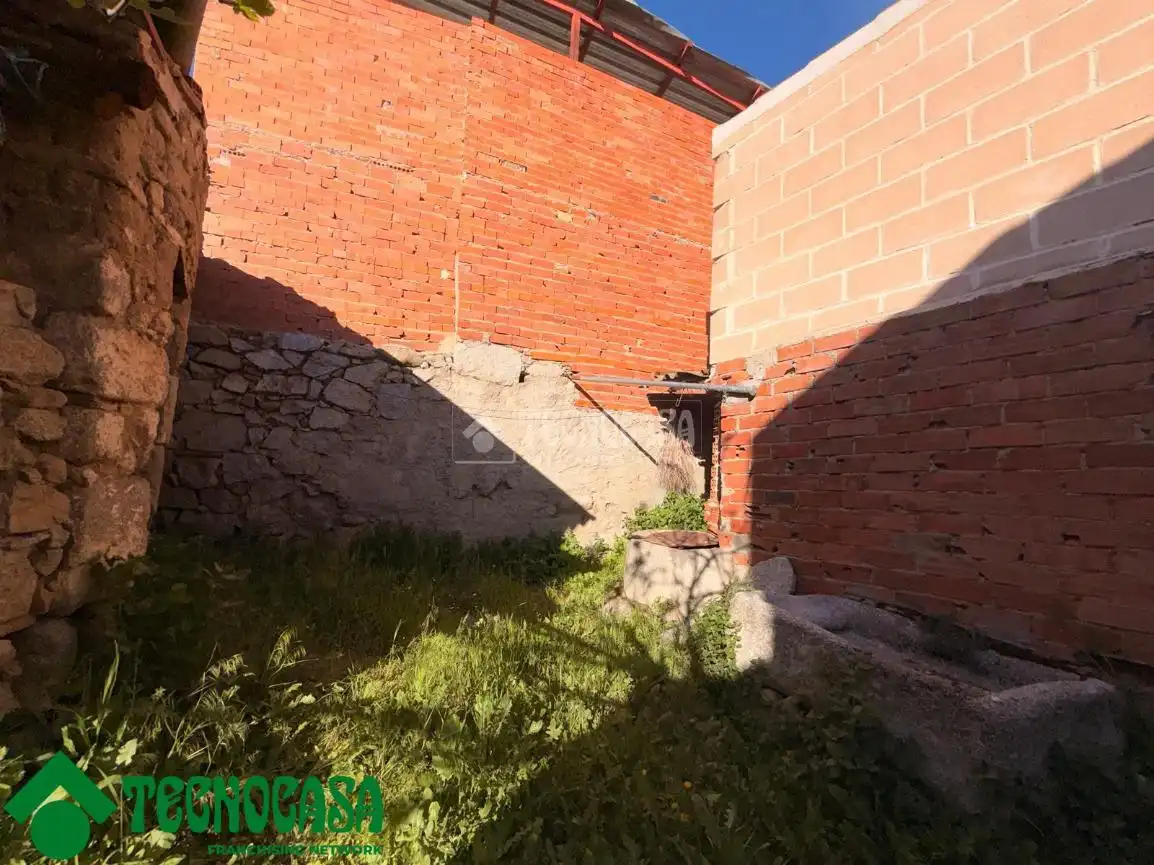 Casa adosada en venda en Menasalbas